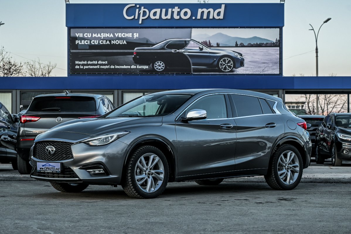 Infiniti Q30