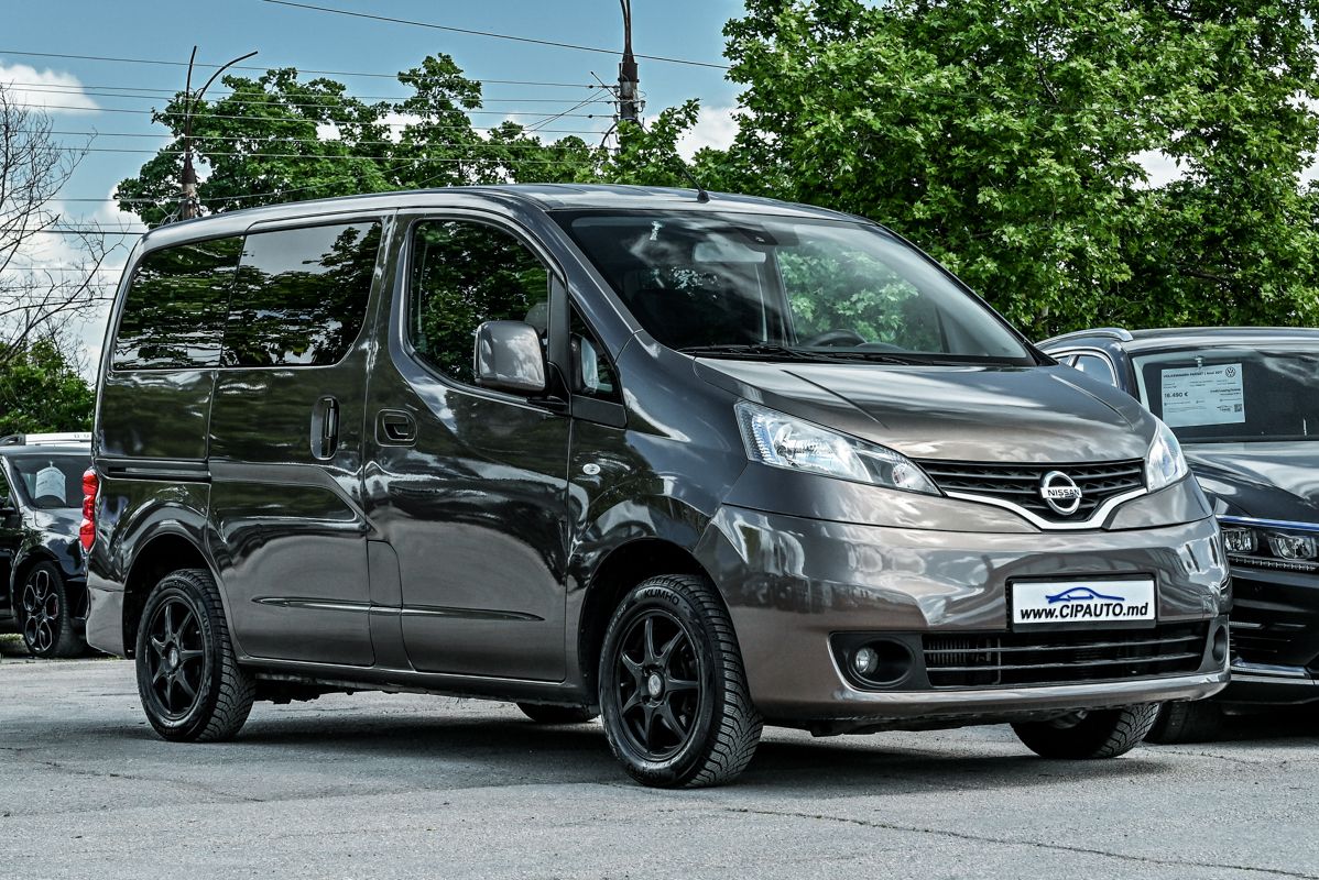 949557 – Nissan NV200