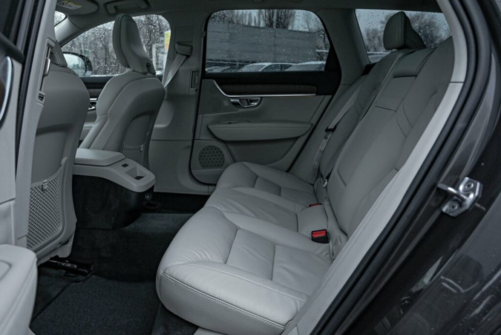 Volvo V90 Cross Country