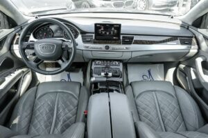 528457 – Audi A8