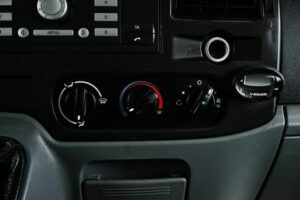 631863 – Ford Transit