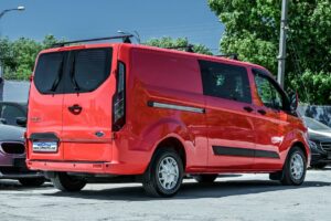 613667 – Ford Transit Custom