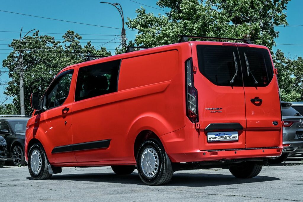 613667 – Ford Transit Custom