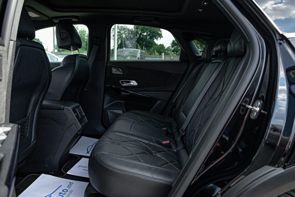 DS_Automobiles DS 7 Crossback