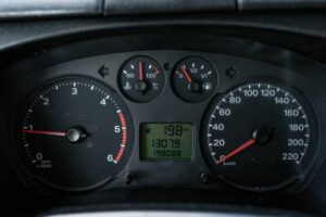 232032 – Ford Transit