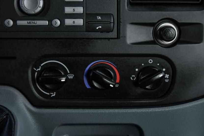 691569 – Ford Transit