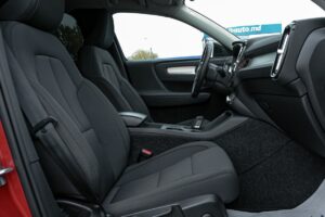 387363 – Volvo XC40